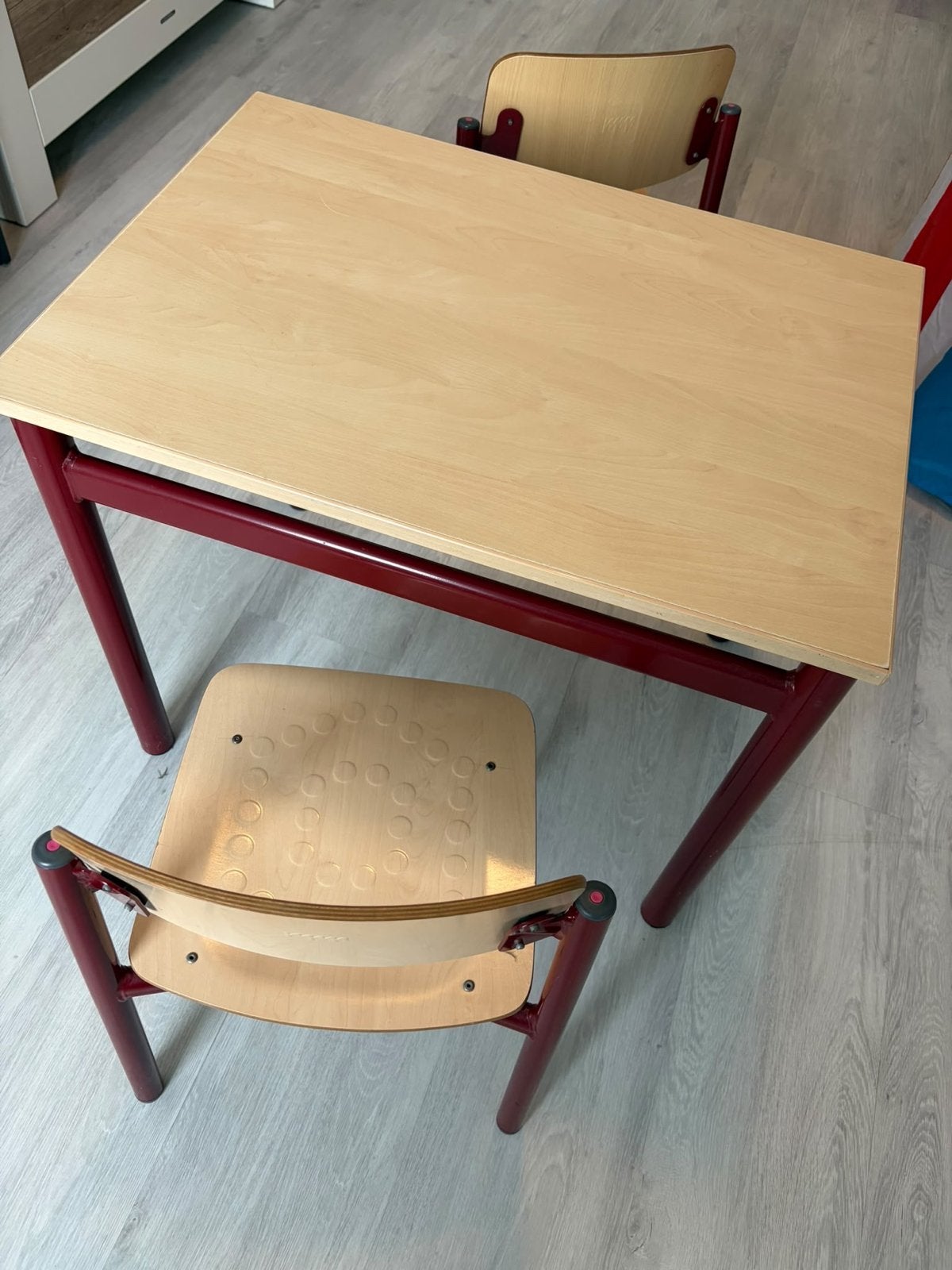 Presikhaaf schooltafel met twee stoeltjes, Ophalen, Gebruikt, Tafel(s) en Stoel(en)