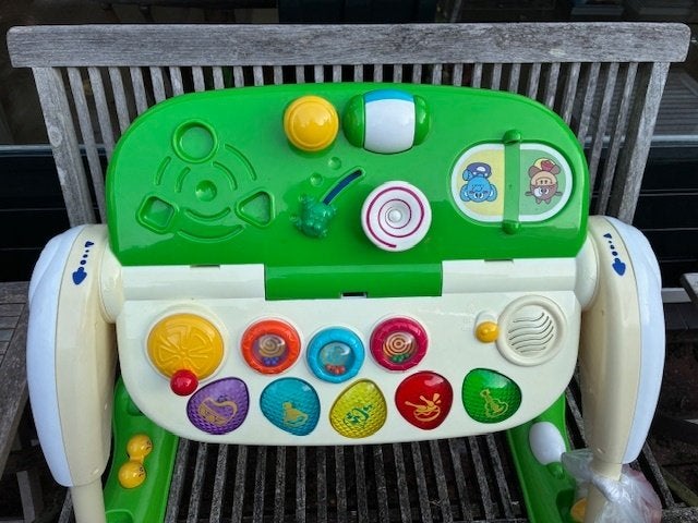 Chicco baby Gym, compleet, te koop!, Kinderen en Baby's, Speelgoed | Babyspeelgoed, Ophalen, Zo goed als nieuw, Babygym, Met geluid