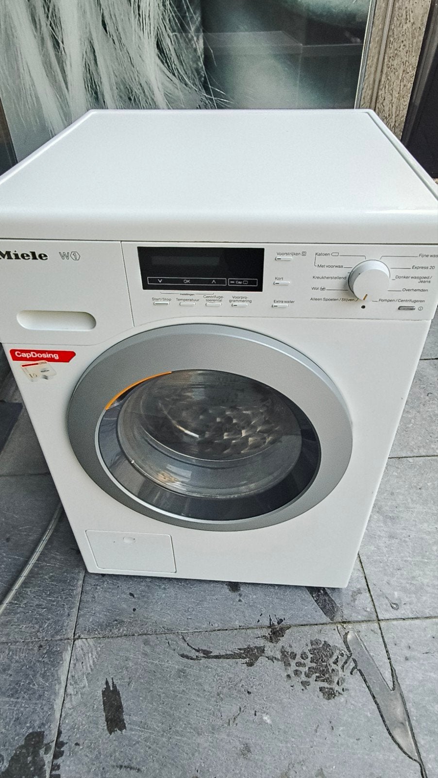 Miele W1 wasmachine met CapDosing – nette staat**, Witgoed en Apparatuur, Ophalen, 1200 tot 1600 toeren, 85 tot 90 cm