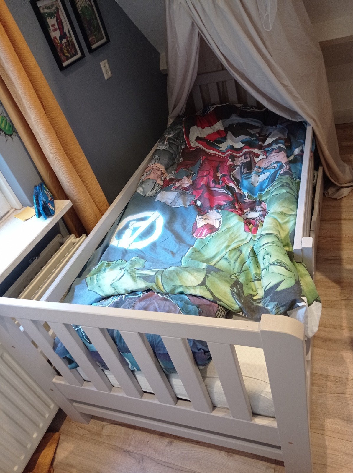 Eenpersoonsbed met lades gratis af te halen., Ophalen, Gebruikt, 90 cm, Eenpersoons