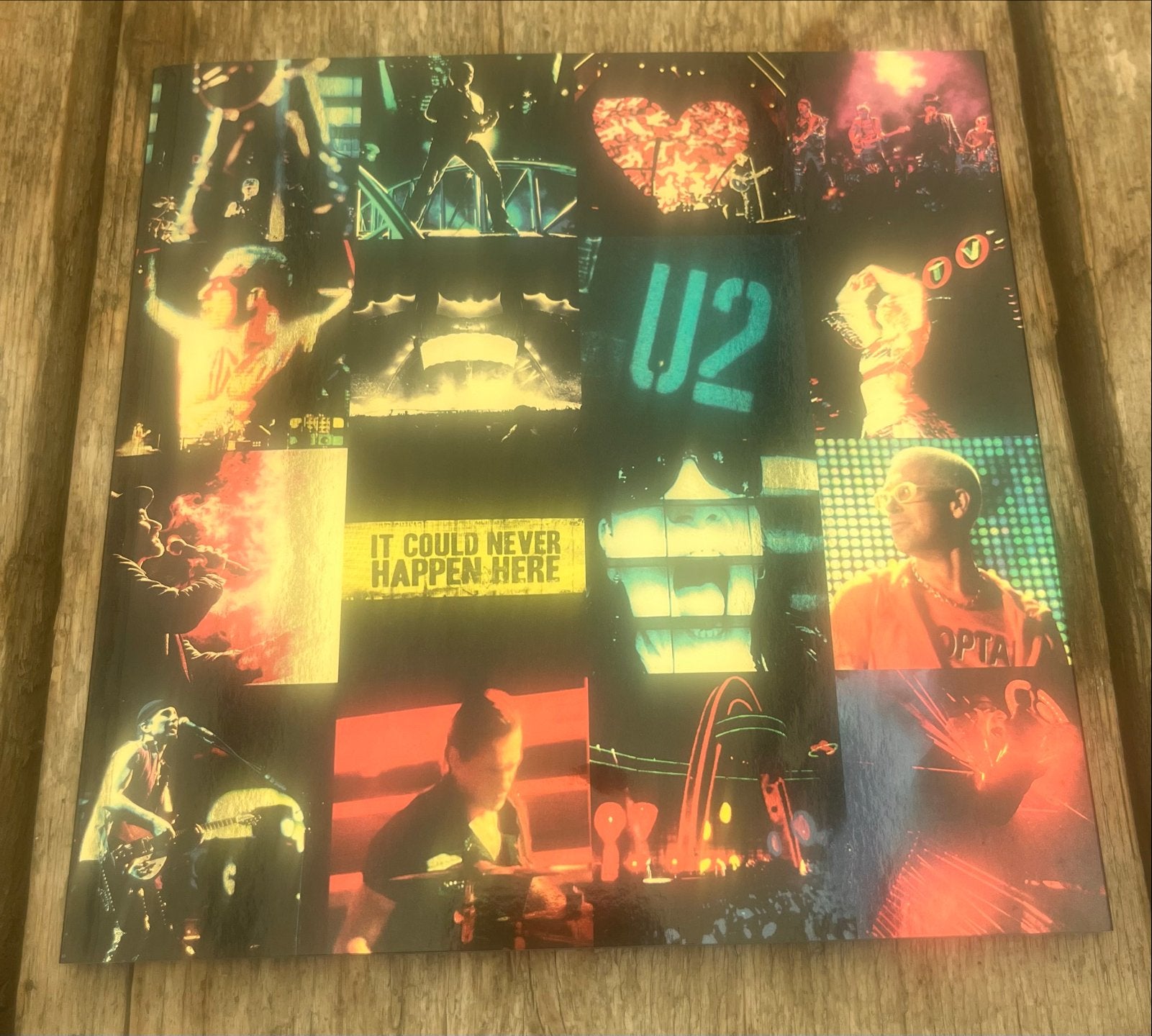 U2  Achtung Baby 30 - live, Pop, Inclusief boekje, Ophalen of Verzenden, Zo goed als nieuw