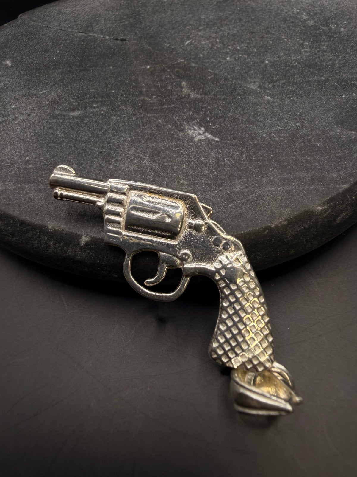 925 zilveren pistool hanger, Ophalen of Verzenden, Nieuw, Zilver
