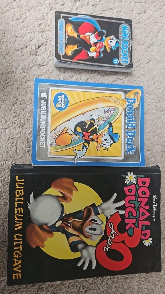 Donald Duck Pockets en Jubileumuitgave, Gelezen, Walt Disney, Ophalen of Verzenden, Meerdere stripboeken