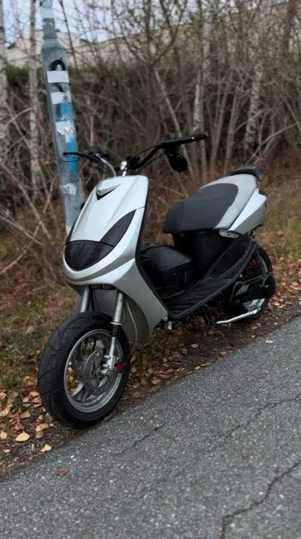 Gezocht: 2-takt scooter (Lees beschrijving), Ophalen, Gebruikt, Overige typen, Onbekend