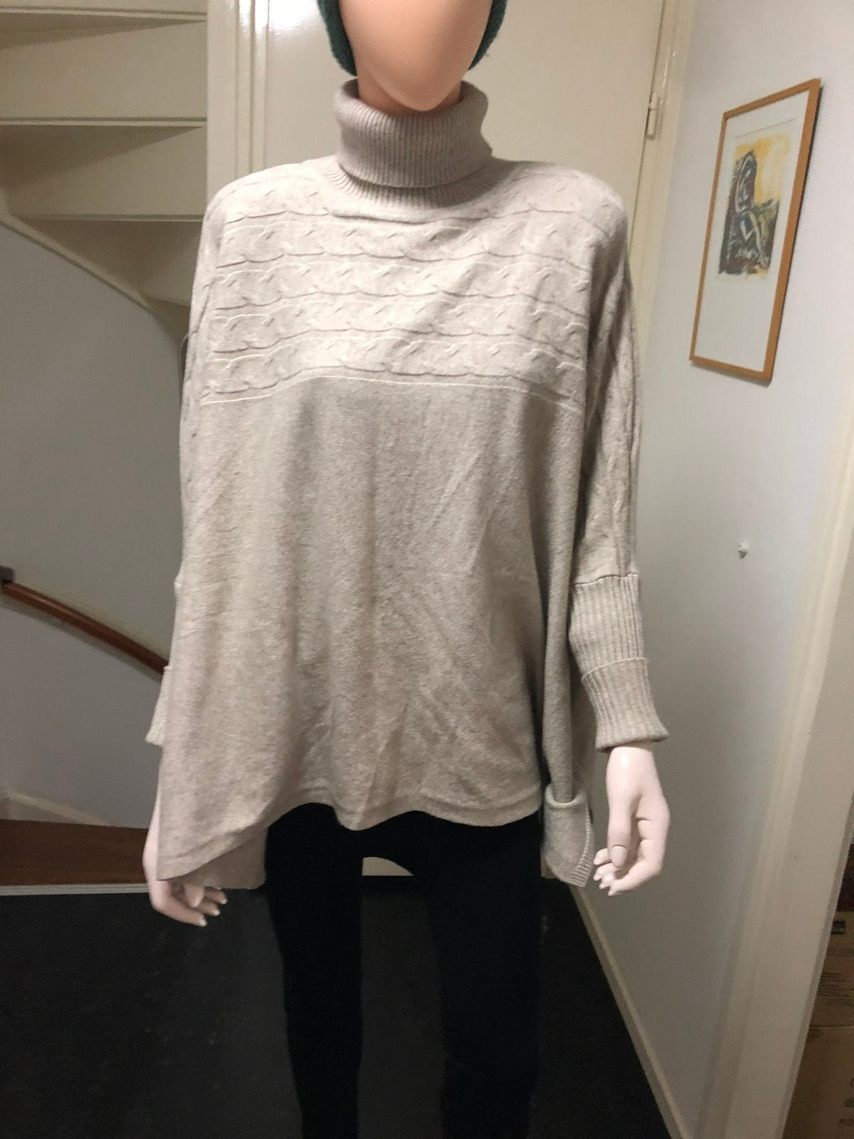 Ongedragen beige trui, cape mt L/XL, Ophalen of Verzenden, Zo goed als nieuw, Maat 46/48 (XL) of groter, Beige