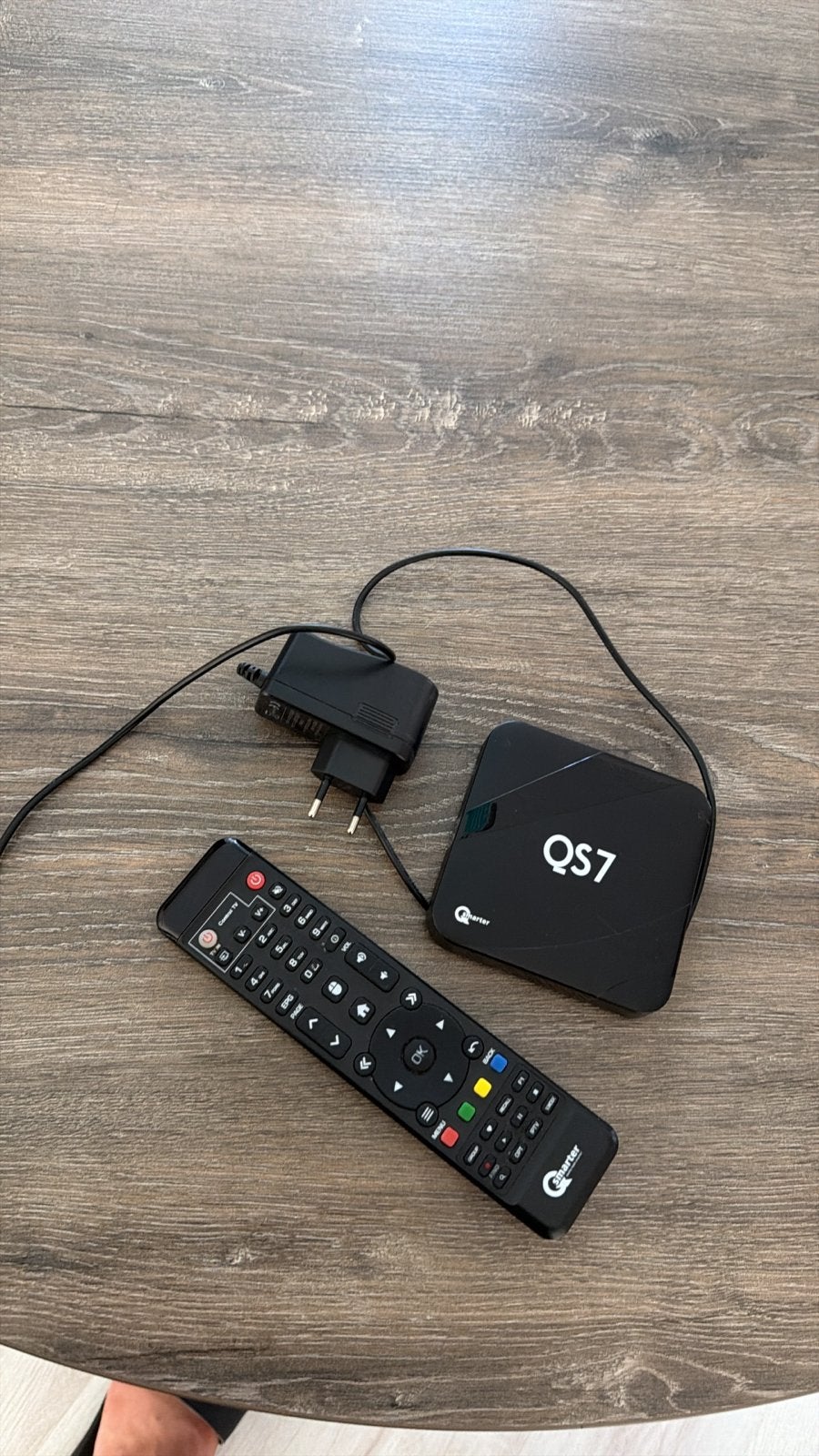 QS7 Android TV Box met afstandsbediening en adapter, Ophalen, Gebruikt, HDMI, Zonder harde schijf