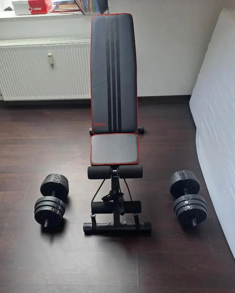 Opvouwbare fitnessbank met 20kg dumbbells!, Ophalen of Verzenden, Zo goed als nieuw, Armen, Fitnessbank