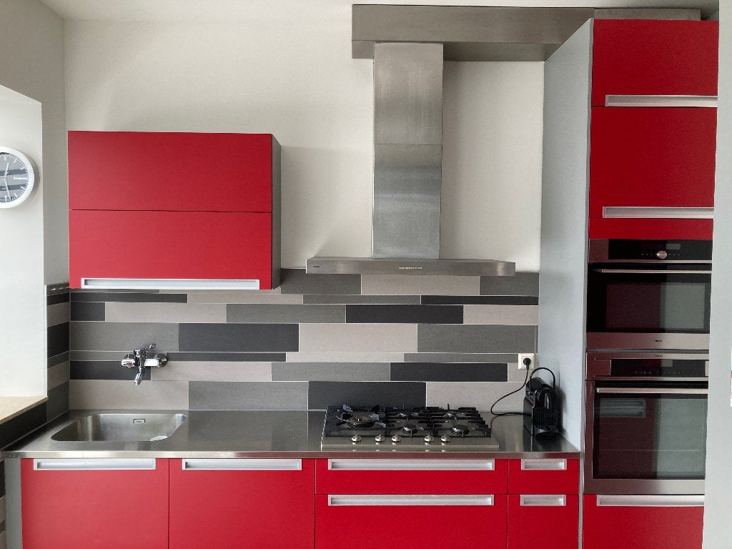 complete (of deel van) Bruynzeel keuken rood, Huis en Inrichting, Ophalen, Dubbelwandige keuken, Zo goed als nieuw, Met kookeiland