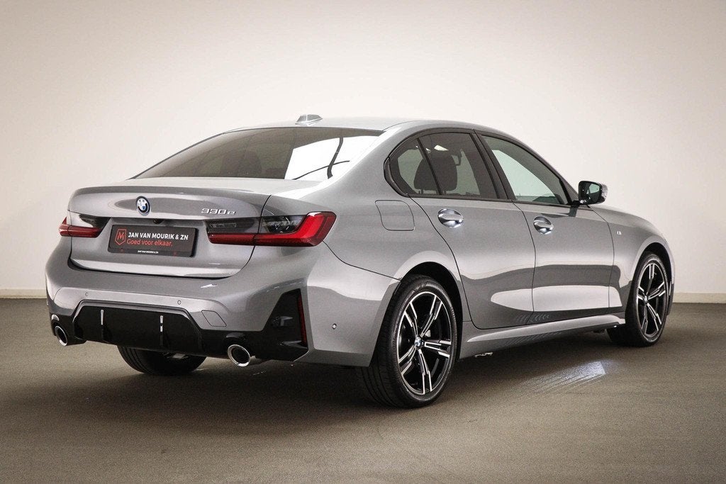 BMW 3-serie 330e M-Sport | COMFORT / INNOVATION- PACK | HEAD, Auto's, BMW, Automaat, 1998 cc, Achterwielaandrijving, Gebruikt