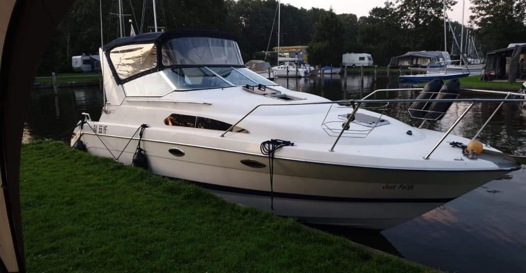 bayliner 2755, Benzine, Gebruikt, Boegschroef, Ophalen of Verzenden