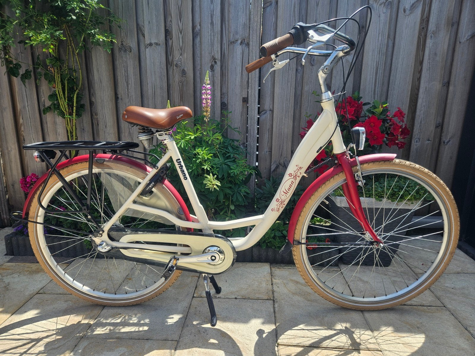 Nette dames/ meisjesfiets 28 inch 3 versnellingen, Gebruikt, Versnellingen, 0 zitjes, Ophalen
