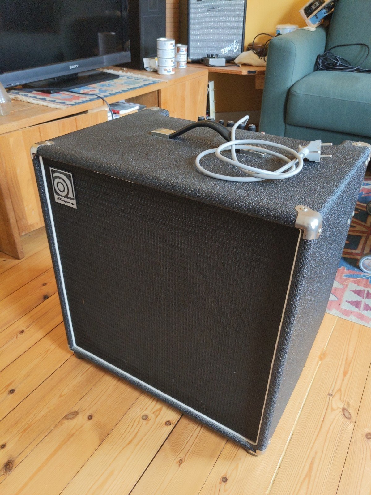 Ampeg BA-115 basgitaarversterker - 100 watt, Muziek en Instrumenten, Ophalen, 100 watt of meer