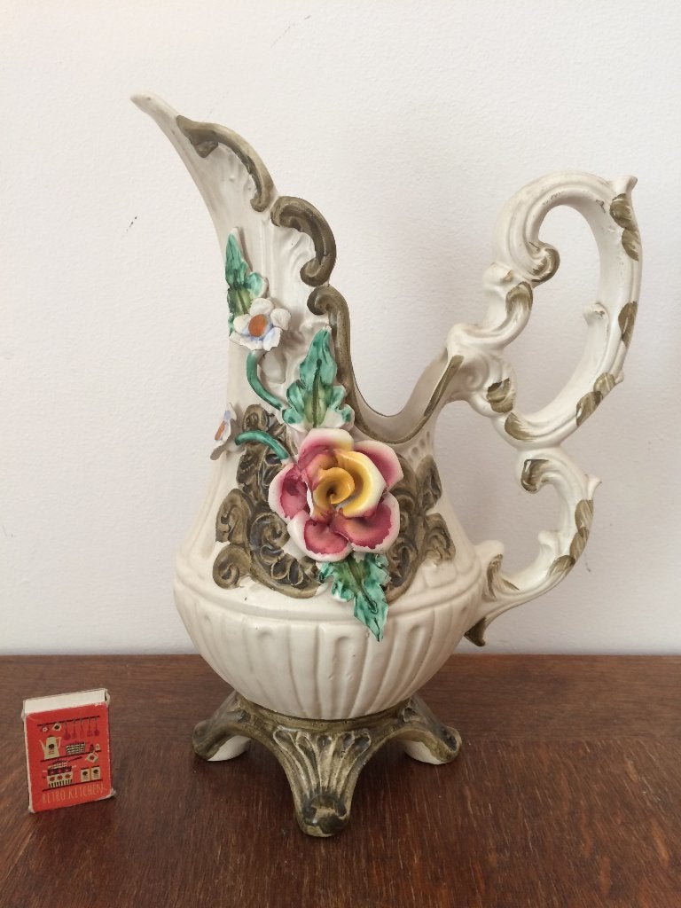 Kitsch witte kanvaas dubbel oor en bloemetjes op voetjes, Huis en Inrichting, Woonaccessoires | Vazen, Gebruikt, Wit, Ophalen of Verzenden