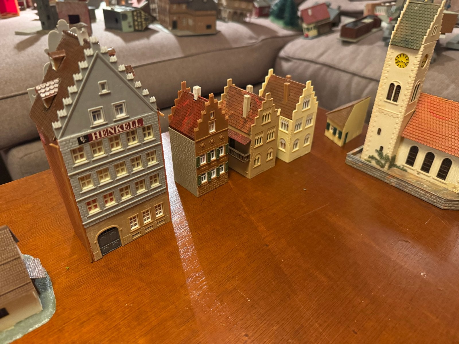 Grote collectie H0 modelbouw huisjes en stations, Ophalen, Gebruikt, 1:144 of kleiner