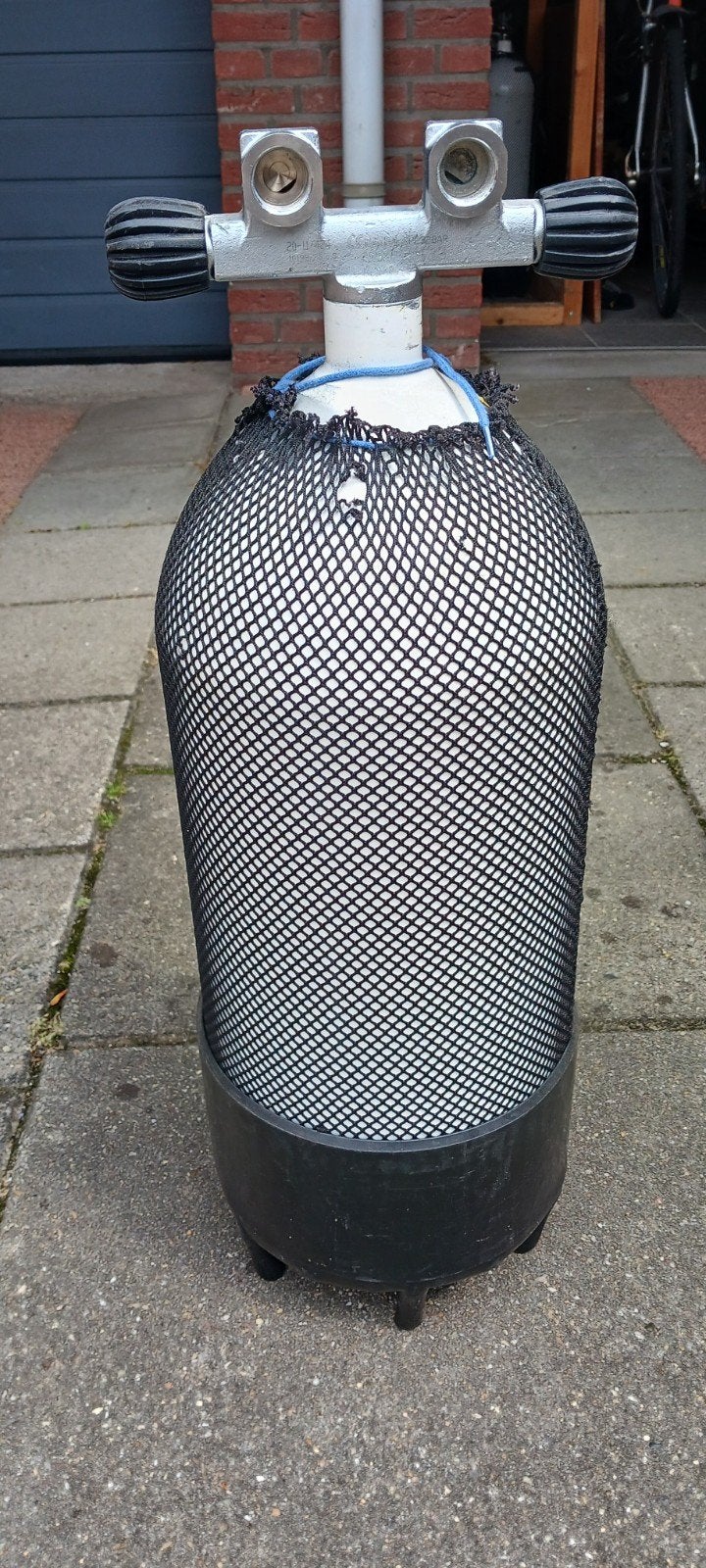 Duikfles 12L 232 BAR met dubbele kraan en net, Ophalen, Gebruikt, Duikfles