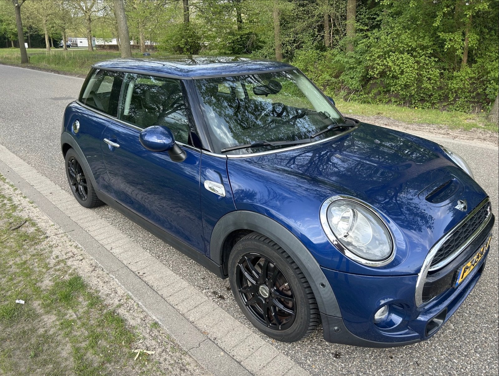 Foto 2 van Mini Cooper S (f56) 2.0 192pk 2015  (koppeling te vervangen)