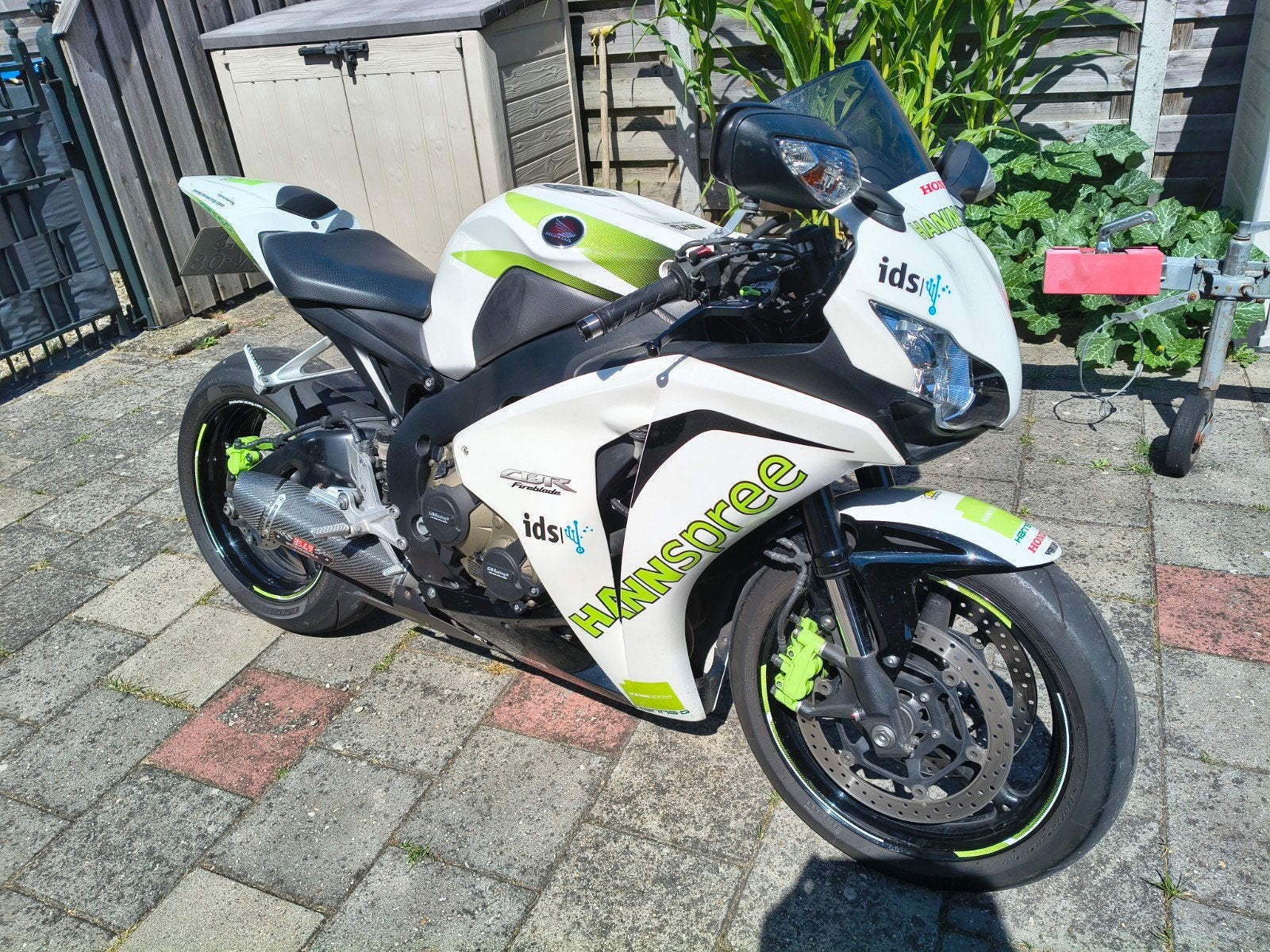 Honda CBR1000RR Hannspree Yoshimura uitlaat 2008, Particulier