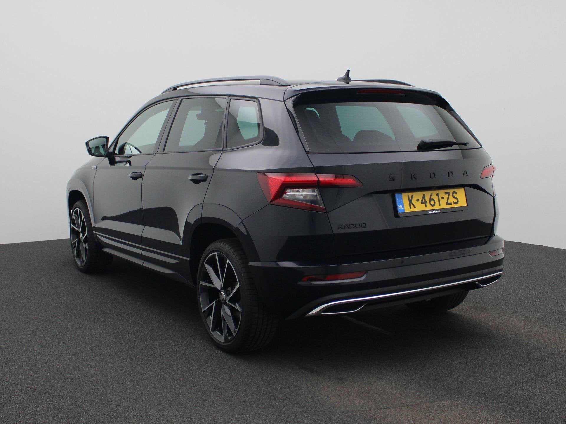 Skoda Karoq 1.5 TSI ACT Sportline Business | CANTON | ELEKTR, Auto's, 12 maanden, Stof, 4 cilinders, Zwart
