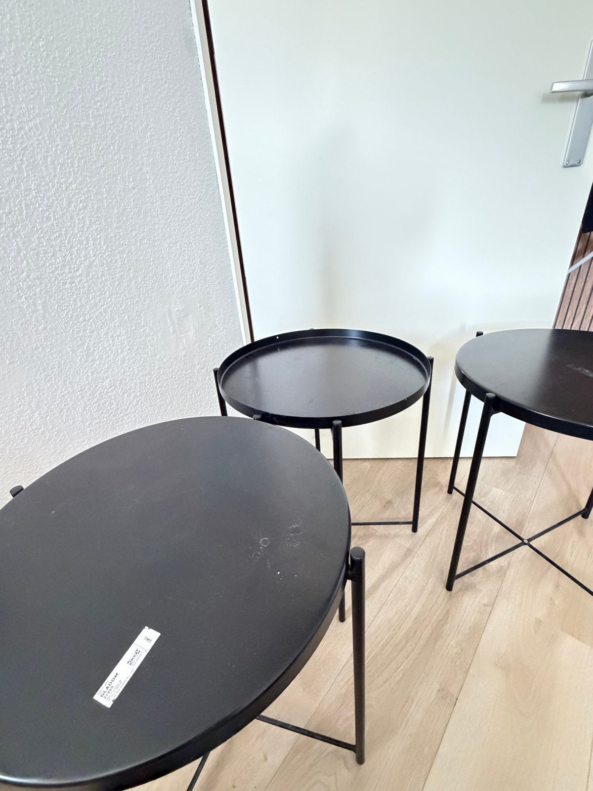 3x IKEA GLADOM bijzettafels - zwart, met dienbladfunctie, 45 tot 60 cm, Minder dan 55 cm, Gebruikt, Metaal of Aluminium