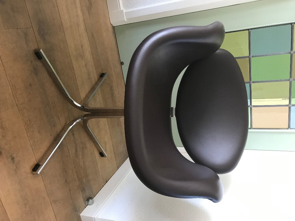IZGS Artifort Little Tulip tulp C design stoel bruin leer, Huis en Inrichting, Bruin, Leer, Ophalen of Verzenden, Zo goed als nieuw