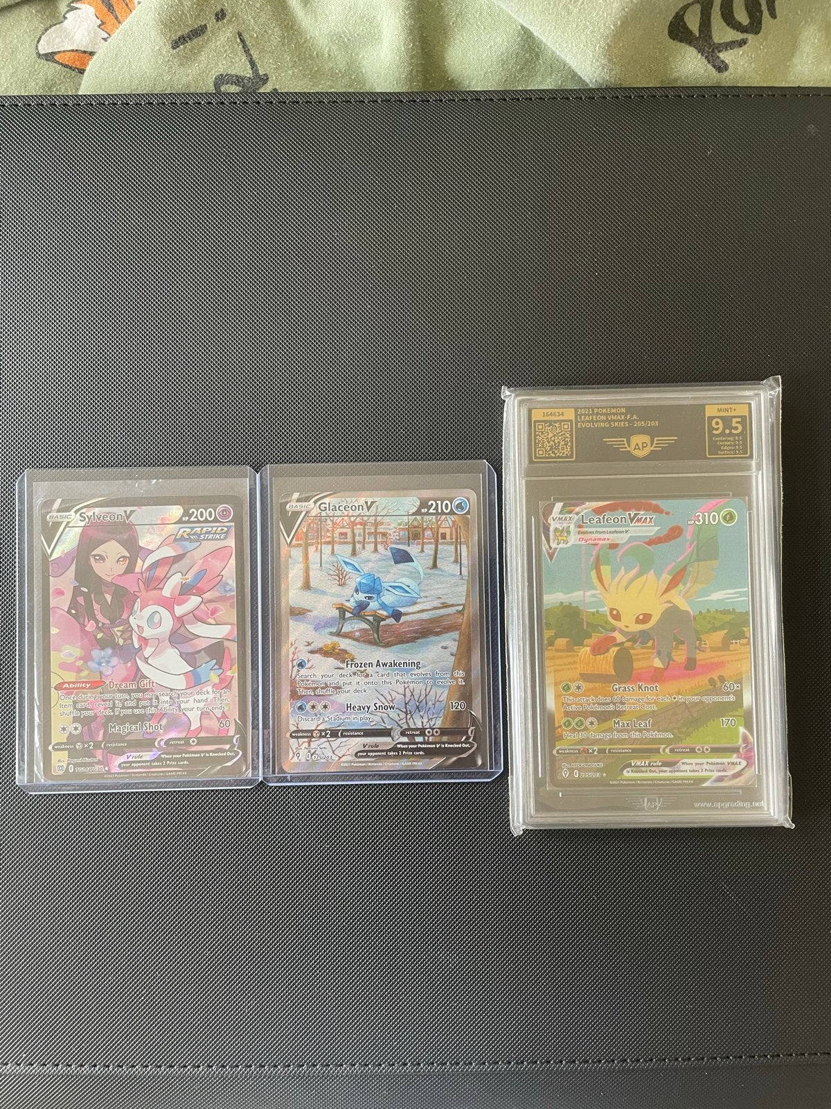 Pokémon Kaarten: Sylveon V, Glaceon V, Leafeon VMAX (PSA 9.5, Ophalen of Verzenden, Zo goed als nieuw, Meerdere kaarten