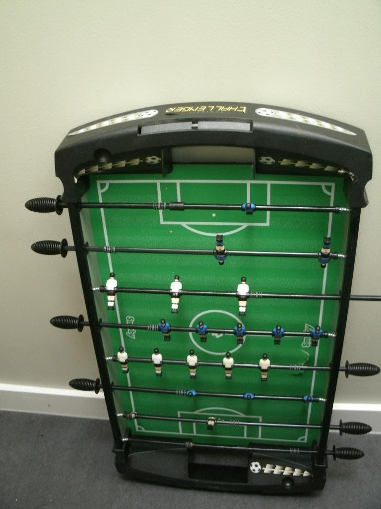 Smoby voetbaltafel voor onderdelen / for parts only !, Ophalen, Gebruikt