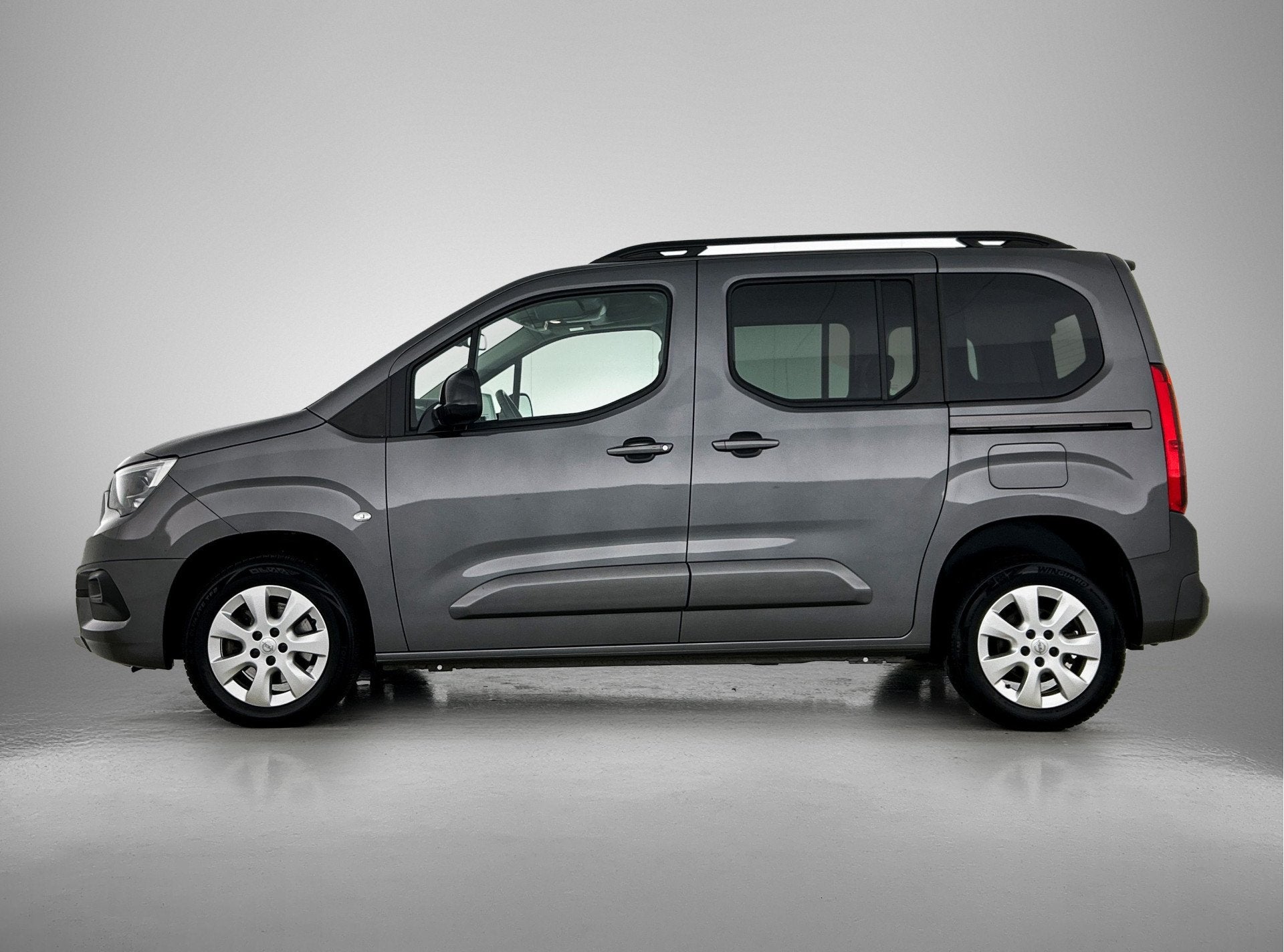 Opel COMBO LIFE 1.2 Direct leverbaar! Rolstoelauto 3+1 Direc, Automaat, 12 maanden, Stof, Gebruikt