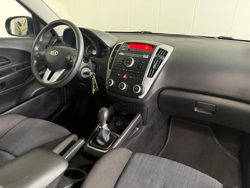 Kia Cee'd 1.4 CVVT X-tra Airco, LMV Volledige onderhoudshist, Voorwielaandrijving, Euro 5, Gebruikt, 1396 cc