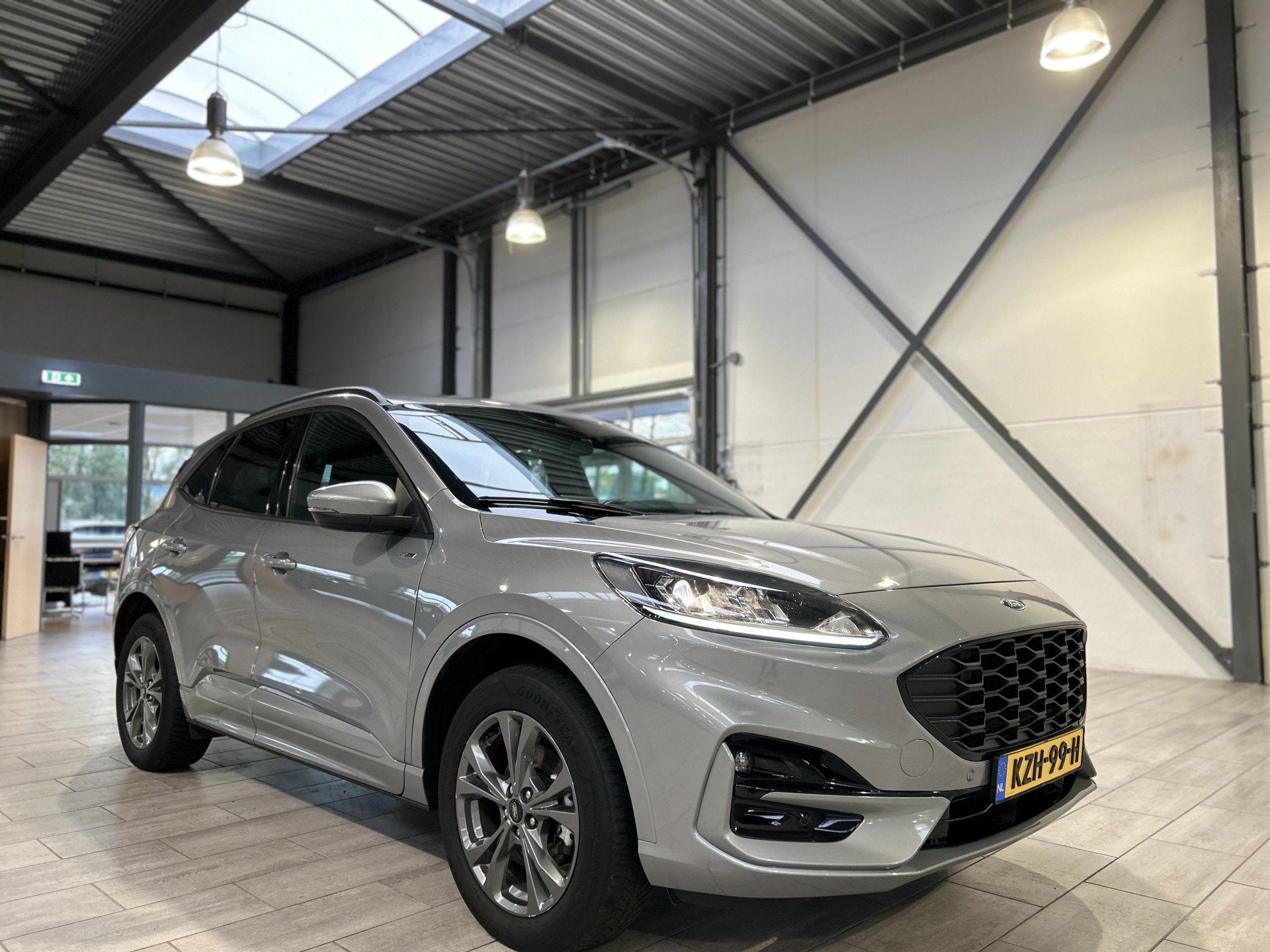 Ford Kuga 2.5 PHEV ST-Line | Winter Pack | Camera | Navi | C, 12 maanden, Gebruikt, 4 cilinders, Verwarmde buitenspiegels