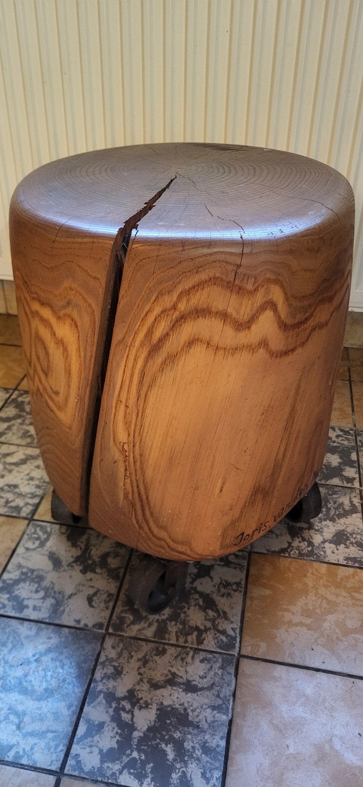 Unieke boomstam bijzettafel/kruk op wielen, 45 tot 60 cm, Minder dan 55 cm, Gebruikt, Rond