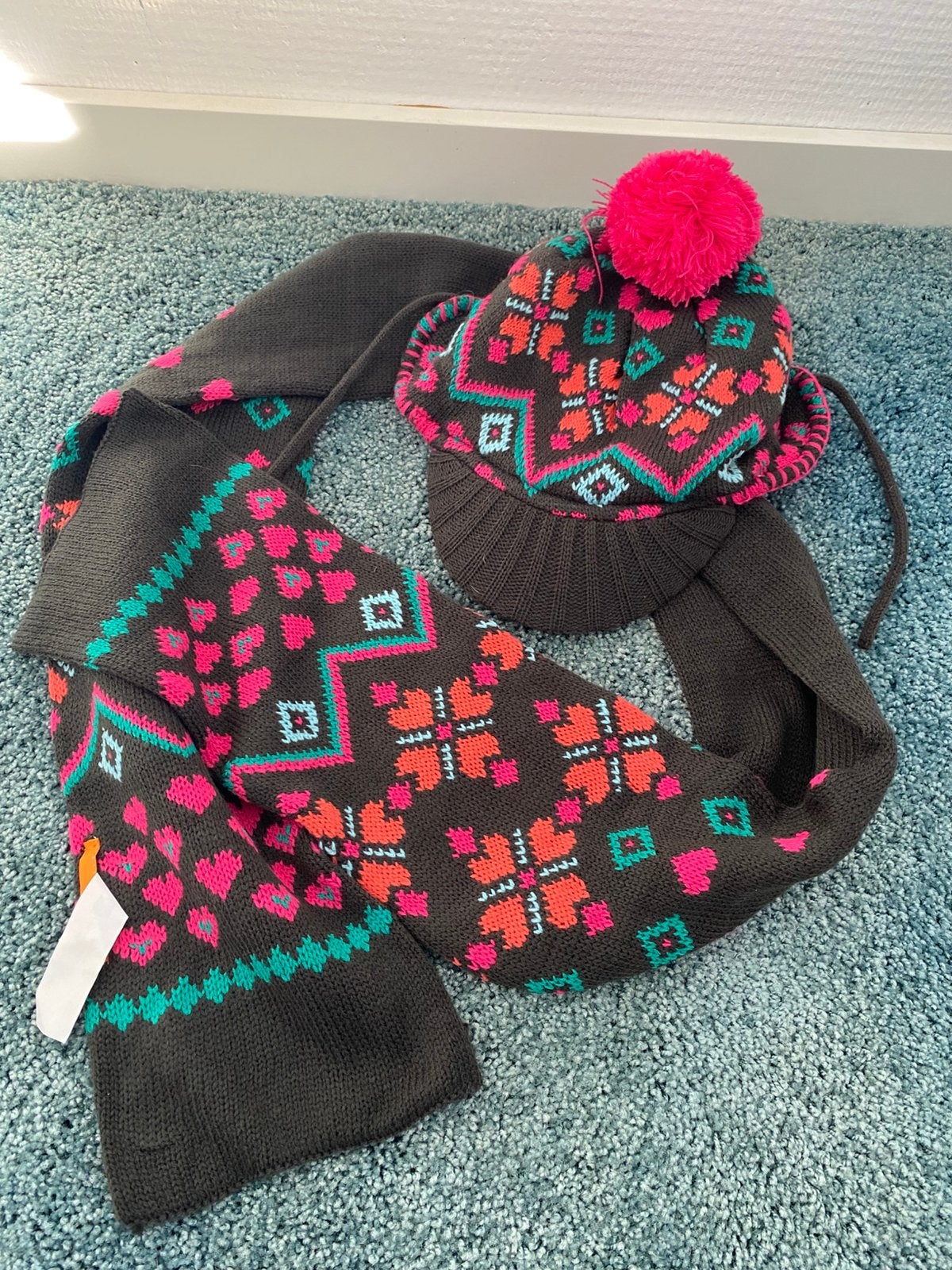 Hema muts en sjaal, Kleding | Dames, Ophalen, Gedragen, Sjaal
