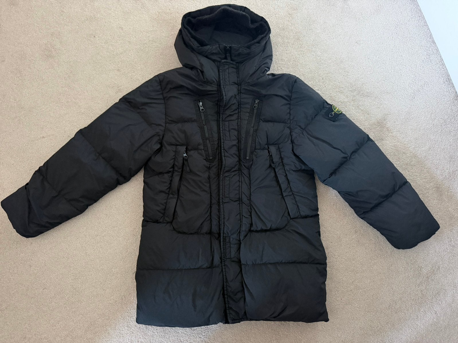 Stone island jongens winterjas lang zwart maat 10, Ophalen of Verzenden, Zo goed als nieuw, Jongen, Jas