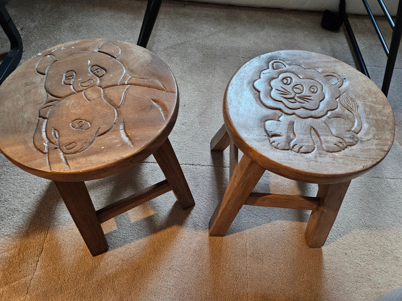 Houten krukjes met dierenfiguren (leeuw en panda) jungle, Ophalen, Gebruikt, Hout