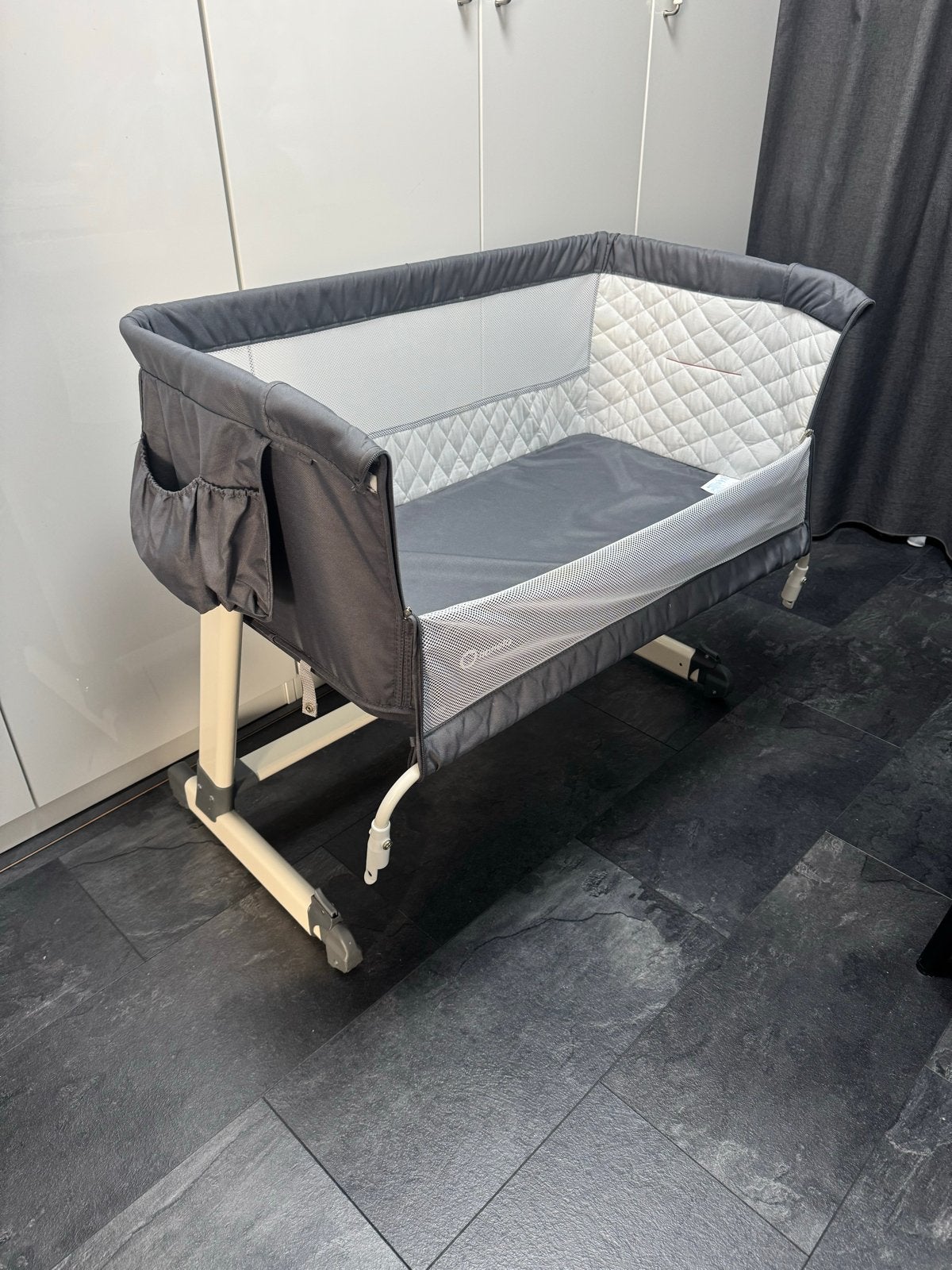Lionelo Wieg/Co-sleeper - In hoogte verstelbaar, Kinderen en Baby's, Ophalen of Verzenden, Zo goed als nieuw, Wieg