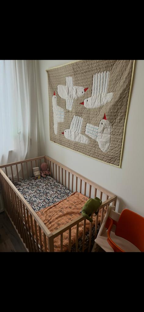 Ikea ledikant met matras, Huis en Inrichting, Slaapkamer | Bedden, Ophalen, Gebruikt, 190 cm of minder, Hout