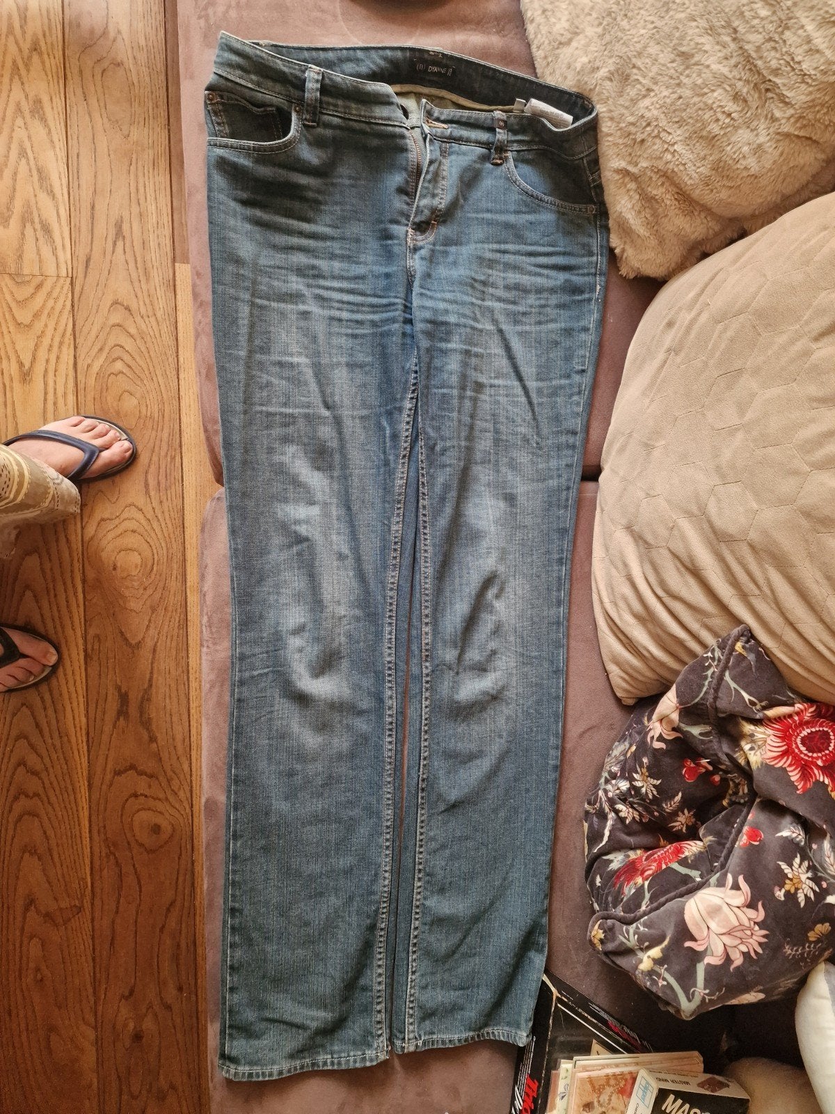 Dyanne spijkerbroek 32-34. Zeer goed.Lange lange broek, Blauw, Maat 42/44 (L), Ophalen of Verzenden, Zo goed als nieuw