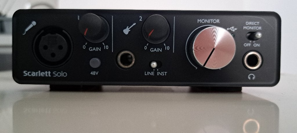 Focusrite Scarlett Solo (2nd Gen) Opnamebundel, Muziek en Instrumenten, Midi-apparatuur, Ophalen, Zo goed als nieuw