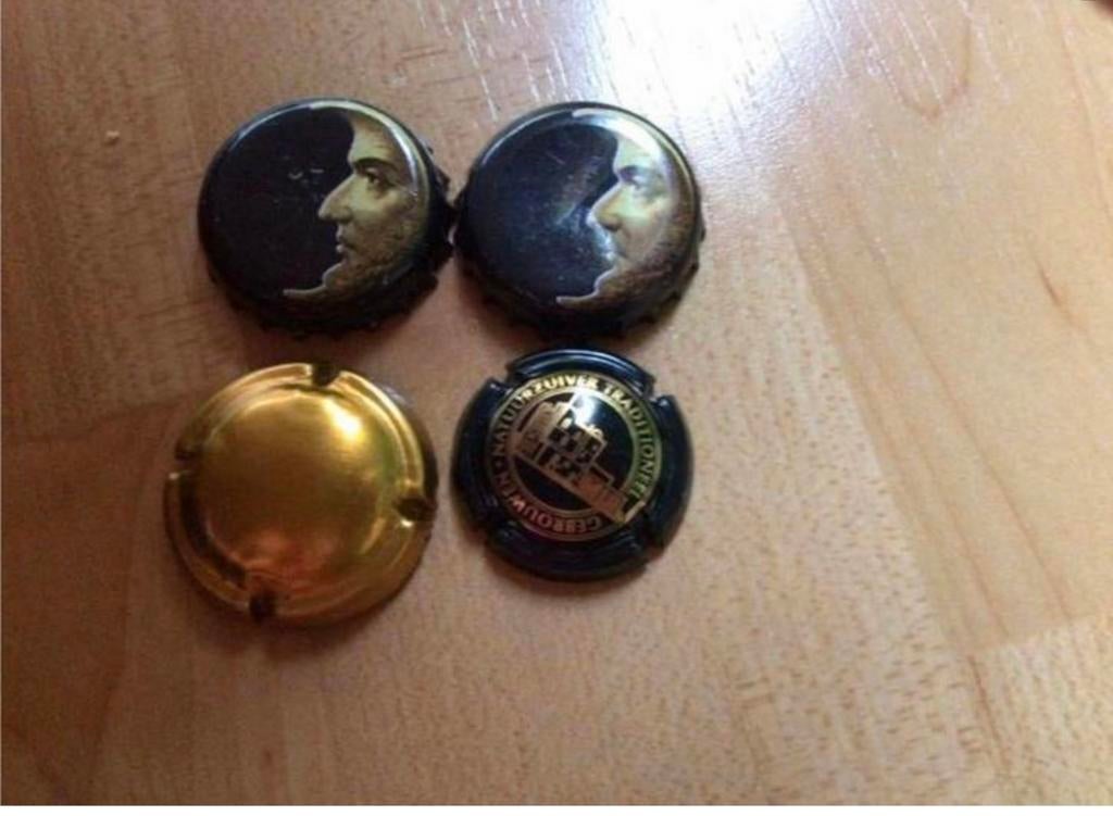 4 oude flessen Doppen 🌼 voor verzamelaar, Ophalen of Verzenden, Zo goed als nieuw, Flesje(s), Overige merken