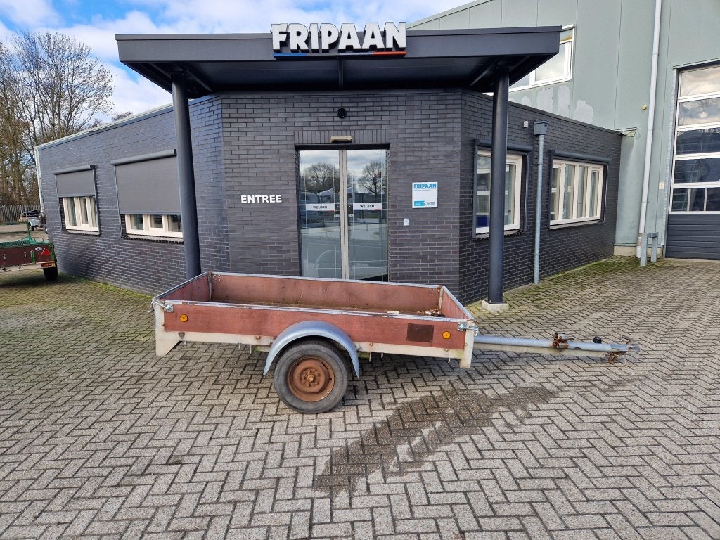 Enkelasser 750 kg ongeremd, Gebruikt