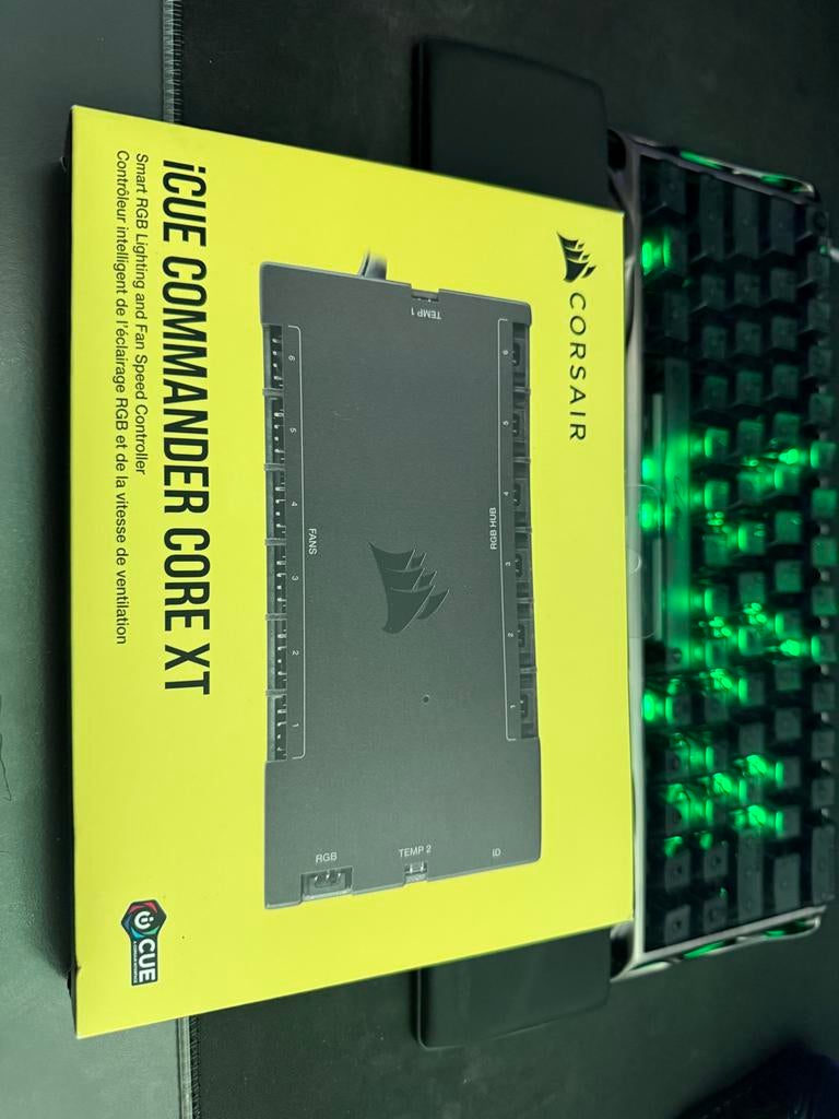 Corsair iCUE Commander CORE XT Fan Hub Controller, Computers en Software, Computerkoelers, Nieuw, Luchtkoeling, Ophalen of Verzenden