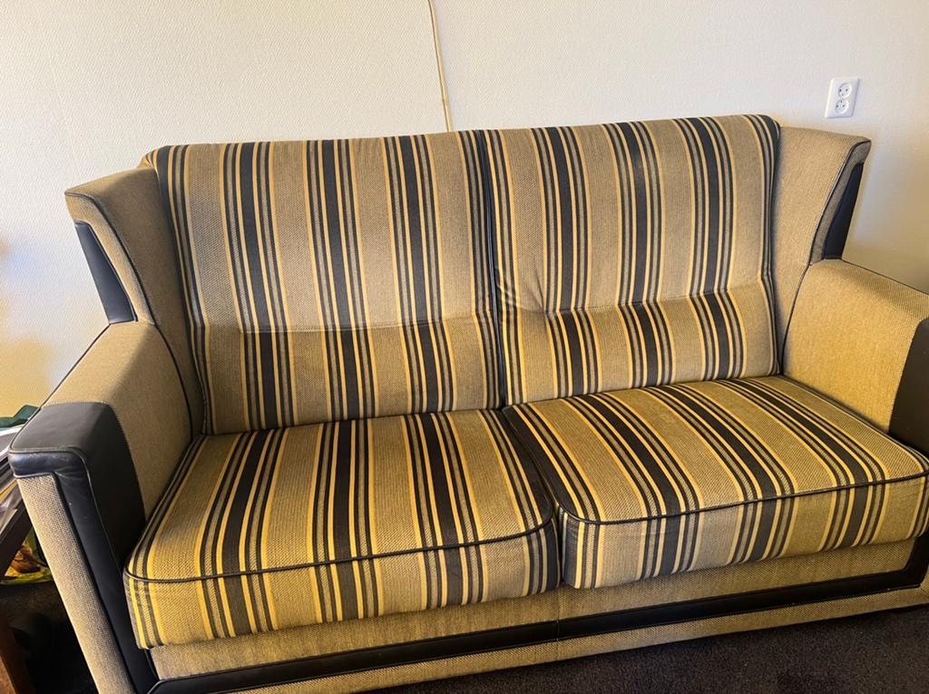 Mooie en in goede staat verkerende senioren bank beige/blauw, Huis en Inrichting, Banken | Bankstellen, Ophalen, 150 tot 200 cm