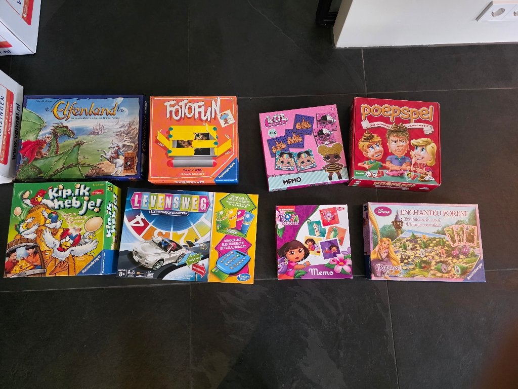 gezelschapsspellen & kinderspellen, Hobby en Vrije tijd, Gezelschapsspellen | Bordspellen, Ophalen of Verzenden, Zo goed als nieuw