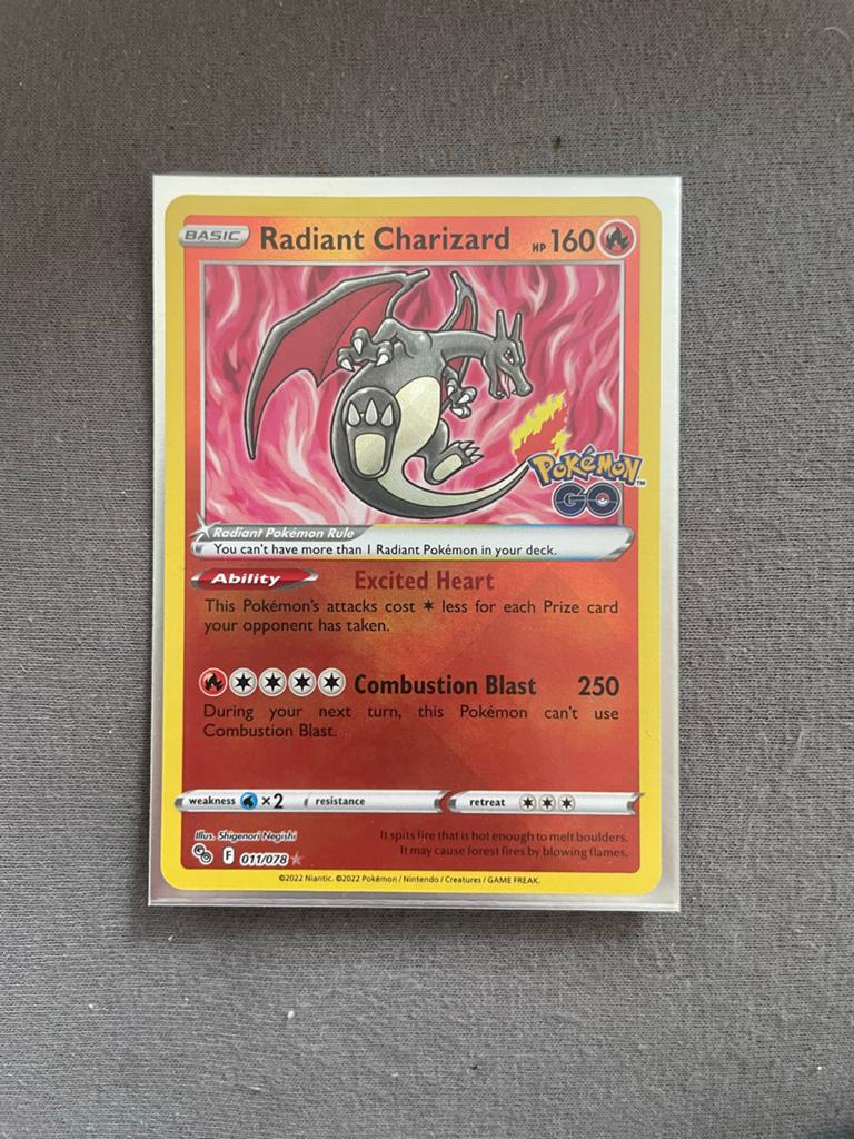Radiant Charizard #11 Pokémon GO TCG kaart, Hobby en Vrije tijd, Verzamelkaartspellen | Pokémon, Ophalen of Verzenden, Zo goed als nieuw