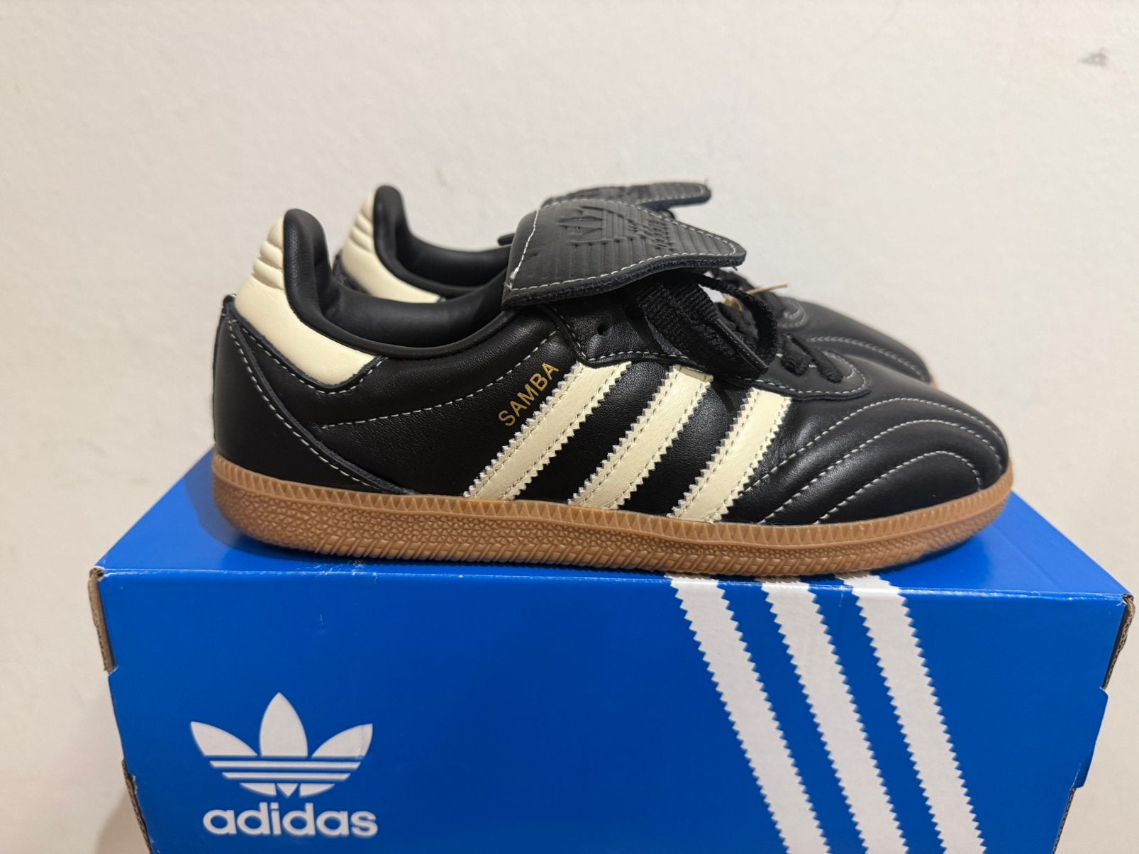 Te koop nieuwe Adidas Samba LT black white, Postlaan 3, Nieuw, Ophalen of Verzenden, 123@home.nl