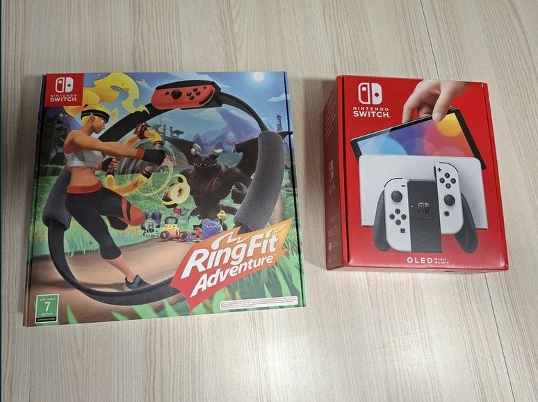 Nintendo Switch OLED + Ring Fit Adventure