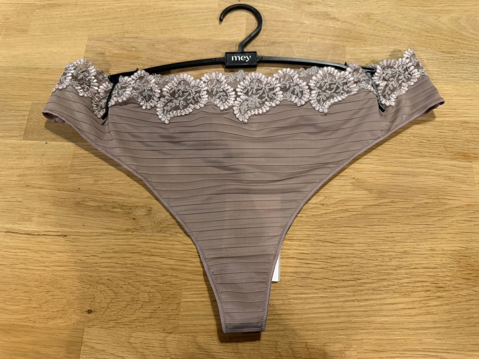 Louisa Bracq string 42 NIEUW!! Nu €20, Ophalen of Verzenden, Grijs, String