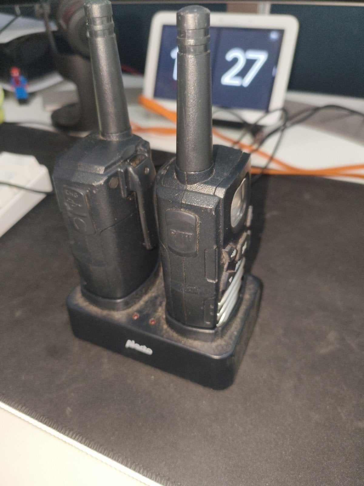 Alecto FR-50 Portofoon Twinset 8km - FM Radio - Zwart, Ophalen of Verzenden, Gebruikt, 5 tot 15 km, Portofoon of Walkie-talkie