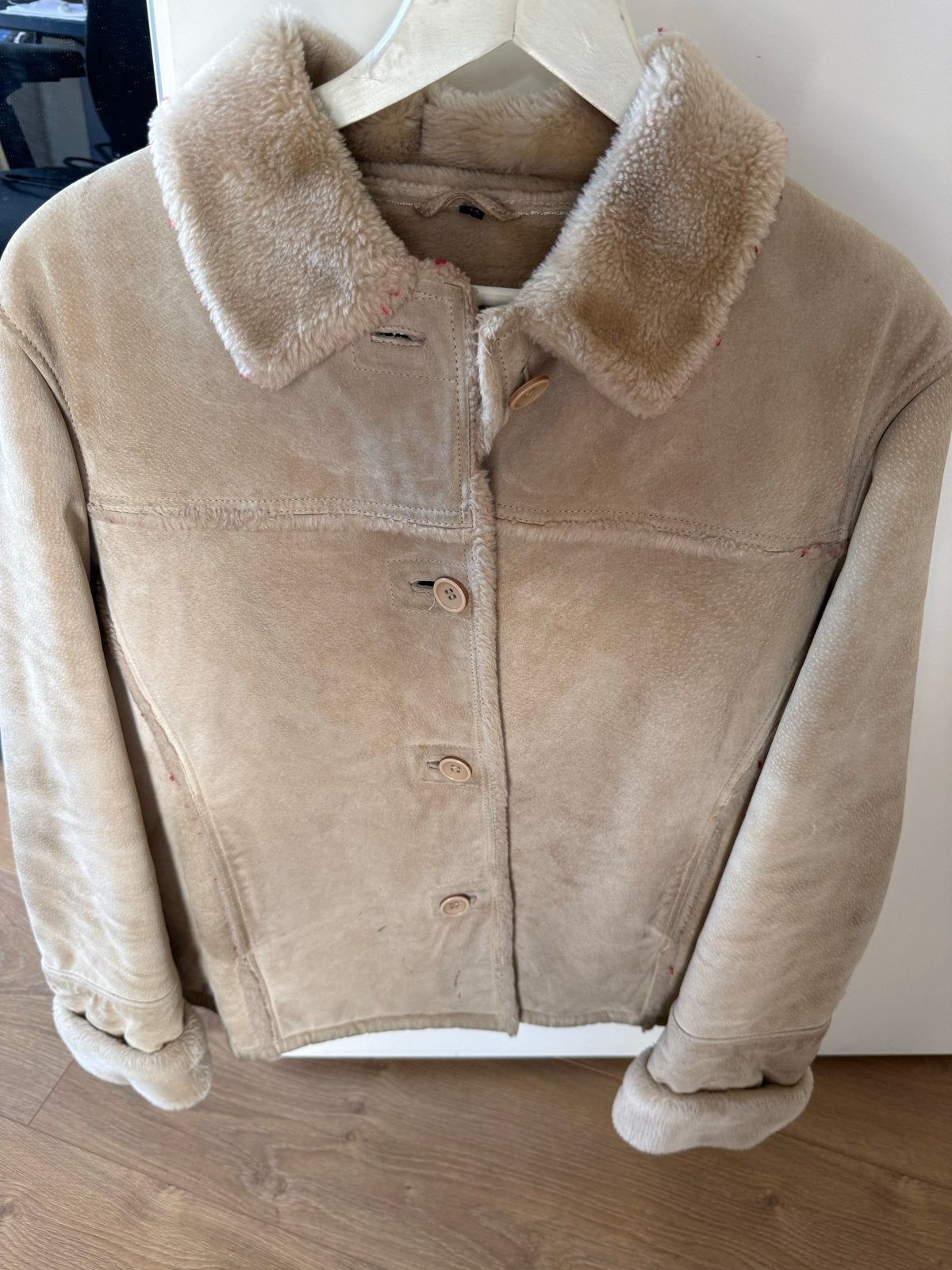 Beige suède jas met teddy voering echt leer!, Ophalen, Gedragen, Maat 42/44 (L), Beige