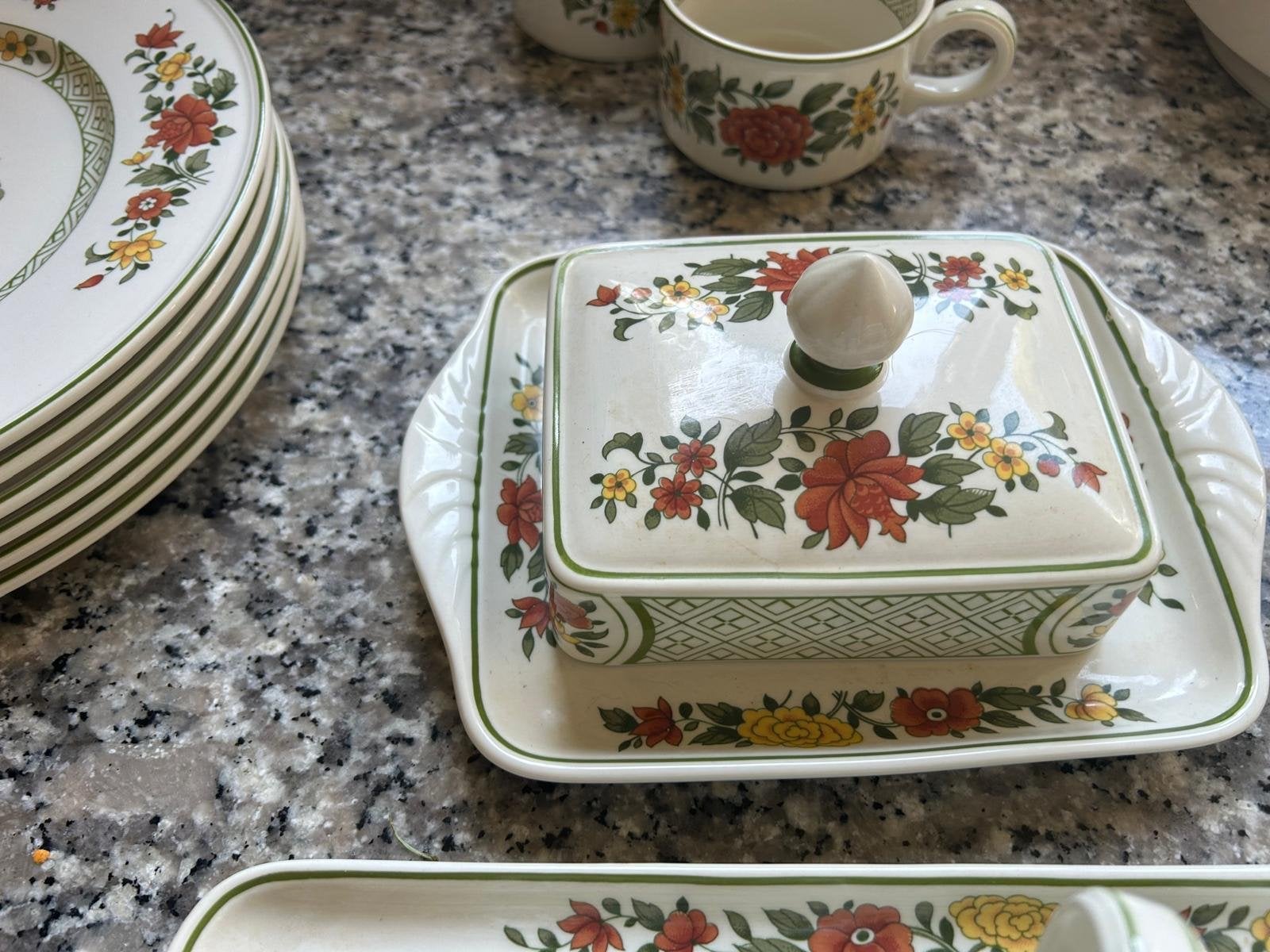 Villeroy & Boch Summerday Servies - Gedeeltelijk, Huis en Inrichting, Gebruikt, Klassiek, Ophalen of Verzenden, Porselein