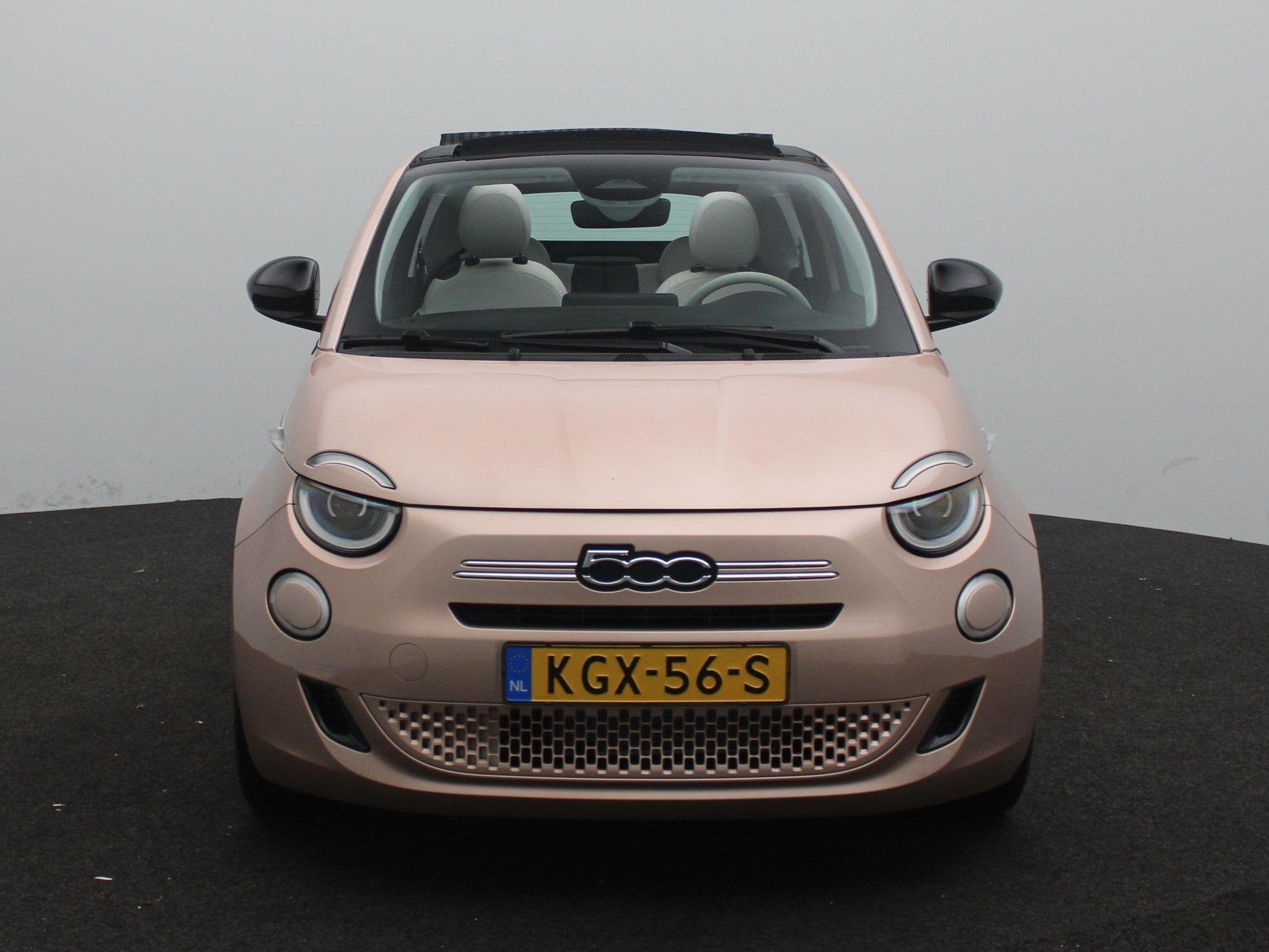 Fiat 500 1.0 Hybrid La Prima | Demo | Beschikbaar per 1-8-20, Auto's, Fiat, 12 maanden, Euro 6, 4 stoelen, Origineel Nederlands